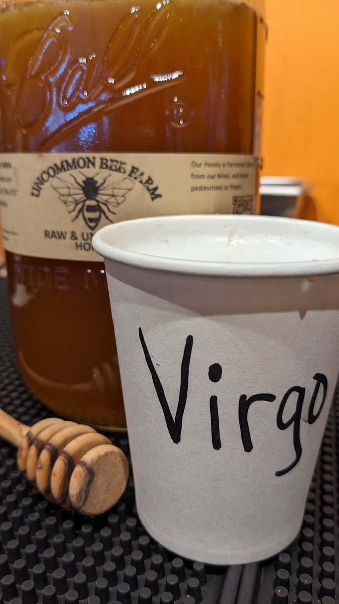 LazyDaze713's tweet photo. Virgo ♍
raw honey flat white, made with the best honey in Houston!  @UncommonBees 🐝

#lazydaze713 #coffeeshop #zodiacdrinks #Virgo #honeyflatwhite #zodiacsigns #zodiacmenu #localhoney #honeybees https://t.co/DqTRUOGpCd