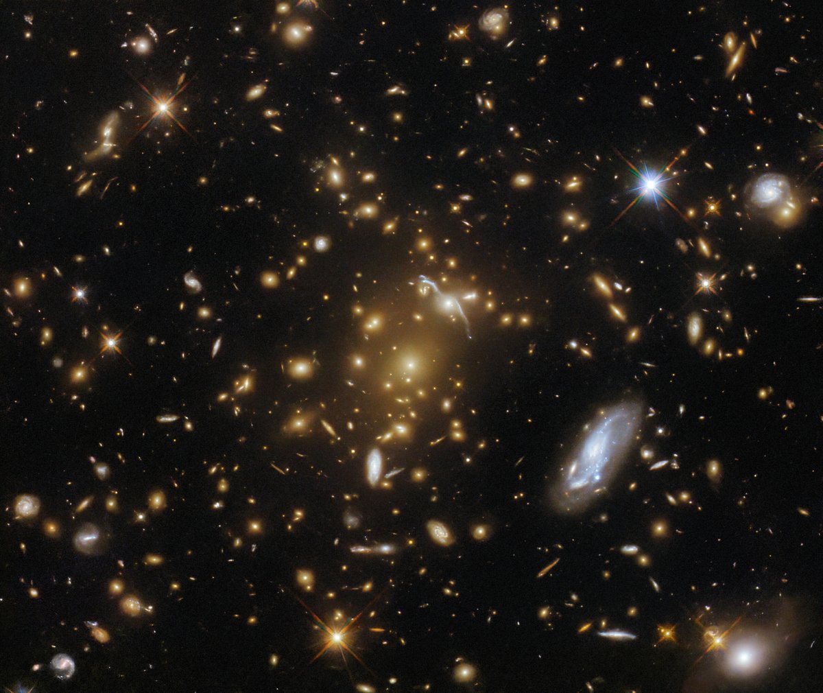 What's better than one galaxy? A whole cluster of them!

This #HubbleFriday image features a galaxy cluster about nine billion light-years away! Explore more: go.nasa.gov/3M5WrWi
