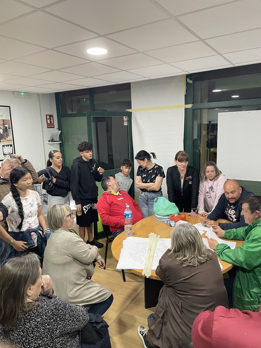 PCPB_Barbera's tweet photo. 🔫Ayer por la noche se daba el pistoletazo de salida para el inicio de la campaña electoral para las municipales 2023.

🔜Adelante, con valentía e ilusión.
🙋🏻‍♂️Vota PCPB, vota Guillem Vilaregut.

💚Salud y municipalismo total! https://t.co/fmFzGBQlzI