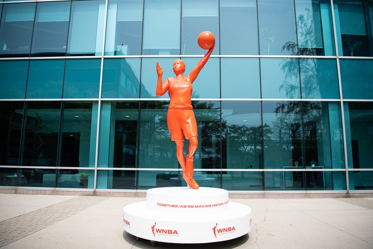 Weesesports's tweet photo. ✍️New Words @TheAthletic✍️

On Saturday, the inaugural #WNBA Canada Game takes place featuring the Minnesota Lynx and Chicago Sky.  

In front of a sellout crowd at Scotiabank Arena, it further raises the possibility of WNBA expansion to Toronto.

Link: https://t.co/ZDGualoUZX https://t.co/EJ6EVy5aUl
