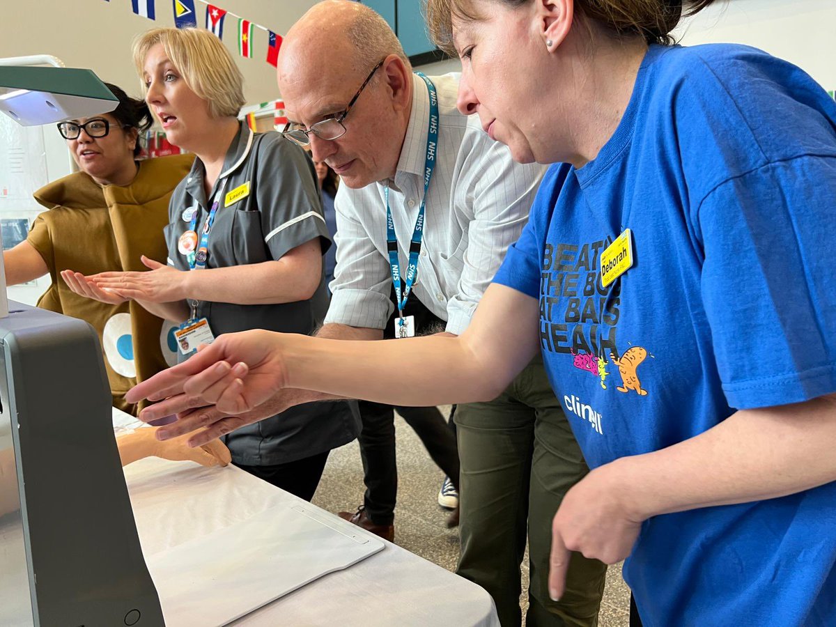 More #InternationalNursesDay #fun @RoyalLondonHosp <a href="/NeilAshman9/">Neil Ashman</a> <a href="/SimmiNaidu4/">#Hello my name is Simmi Naidu</a> <a href="/CAlexanderNHS/">Caroline Alexander</a> <a href="/debs_barry/">Deborah Barry</a> <a href="/martinacnhs/">Martina Cummins</a>