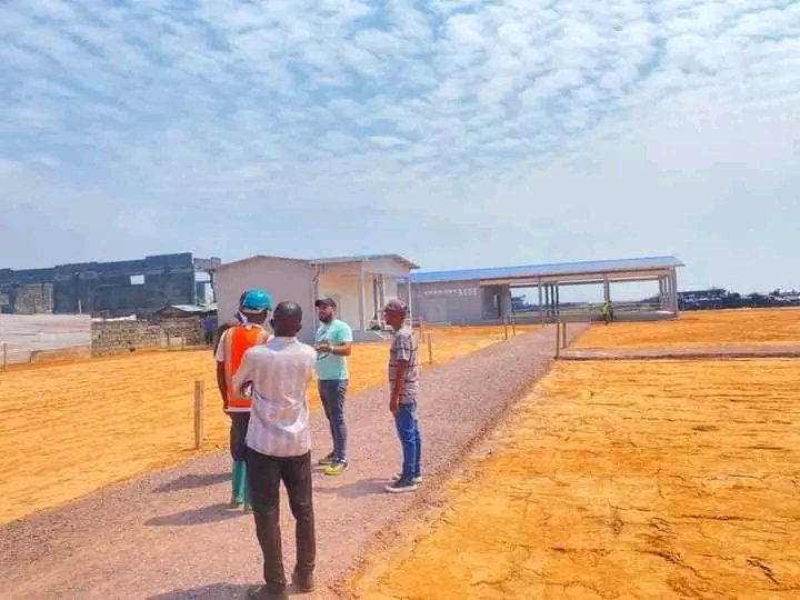 tresor_maldini's tweet photo. De la promesse à la réalisation.
Papa #Promedi yo bongo na batu ya keto!
2023 sera #climatique ✌️
@petertiani007 @FalialaKiza @Alix_rdc @BenitaNtumba @central_sage @ChrisMukendi13 https://t.co/6sciaYMs6r