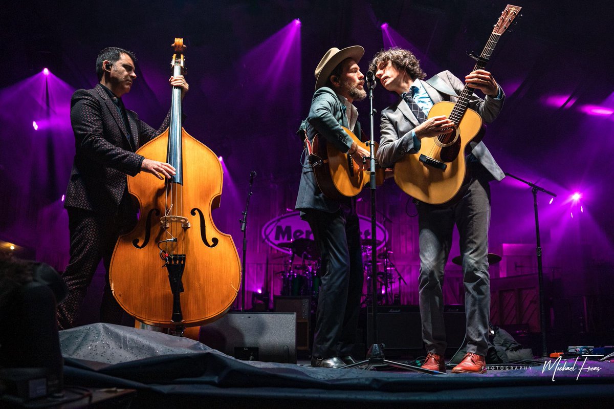 theavettbros's tweet photo. JUST ANNOUNCED!
8/08 @ChartwayArena 
8/11 @WECkzoo 
8/12 @StateFarmCenter 

#AvettGuild pre-sale 5/16 @ noon local. Sign up: https://t.co/xsIAfpYhGD. Public on-sale 5/19.

📸: @FotoByFreas https://t.co/RCBfwhGJR4