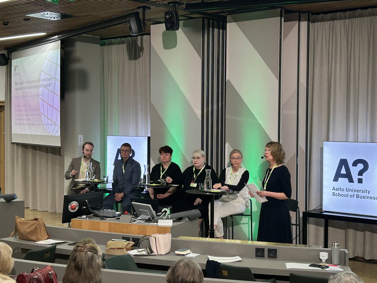 AaltoBIZ's tweet photo. Miten yritysten kestävyysmuutosta nopeutetaan ja suunnataan merkittäviin kestävyyden haasteisiin, kysyy prof. @minna_halme.
Vastauksia eri näkökulmista antavat @ElomaaNina, @spietikainen, @LiisaRohweder, @ArnoKourula ja @otsosillanaukee.💚
Lämmin kiitos! 💚
#SUB30 #bettersociety https://t.co/39XfcEbfzt