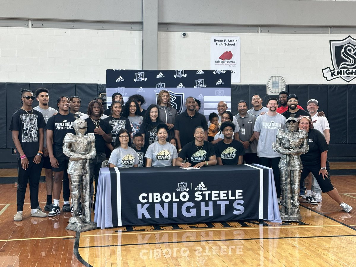 SteeleHoops's tweet photo. Congratulations to our very own @CamrenRoper for continuing his academic and athletic career at Temple Junior College! We are proud of you! #CiboloHoops #WeAreFamily ⚔️ 🐆 https://t.co/Vi4q1fkp7j