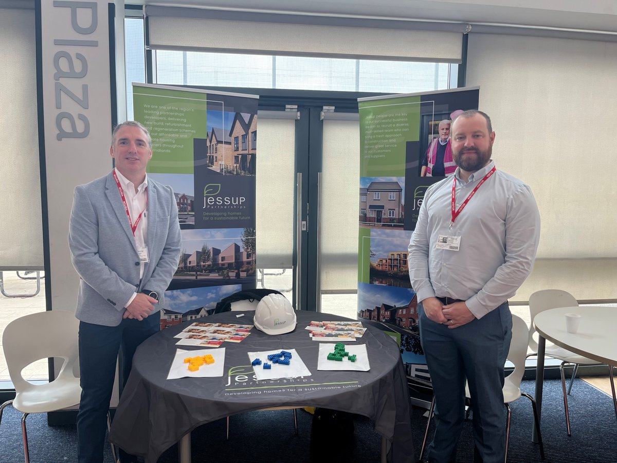Morro_PS's tweet photo. Delivering construction talks and taking a walk down memory lane at @heathpark_
Chris & Tom were students at Heath Park School in Wolverhampton back in the day 🕰️
Today they were guiding young minds, encouraging them to #getintoconstruction
#construction #careers https://t.co/0kpe6BMkyS