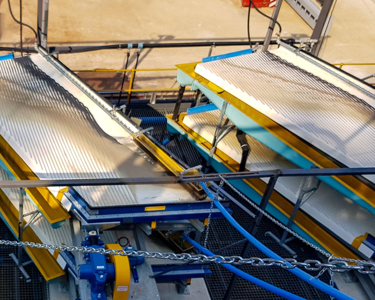 aptprocessing's tweet image. APT's multi-mineral gravity plants are suitable for a wide range of heavy mineral operations, for example lead, tantalite, cassiterite, antimony, copper oxide, chromite, lithium and of course, gold. Set the tables specifically for your chosen mineral, with no chemicals required.