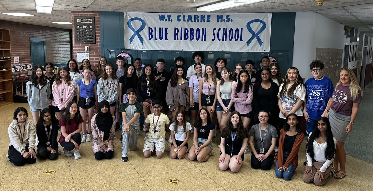 WTClarkeMS's tweet image. Congrats to all of our Science Research Winners! We are proud of you! Shout out to @LOVEearthsci  and Ms. Clarke! 👍🏆🥇#LISC #LISEF #SAAWA