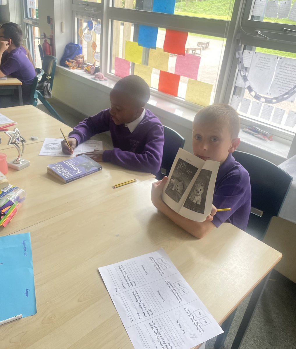 missmcdade_'s tweet photo. We enjoyed some book tasting this afternoon where we explored different genres of books and reviewed some of our favourite ones 📚 https://t.co/qGyi0bxL2V