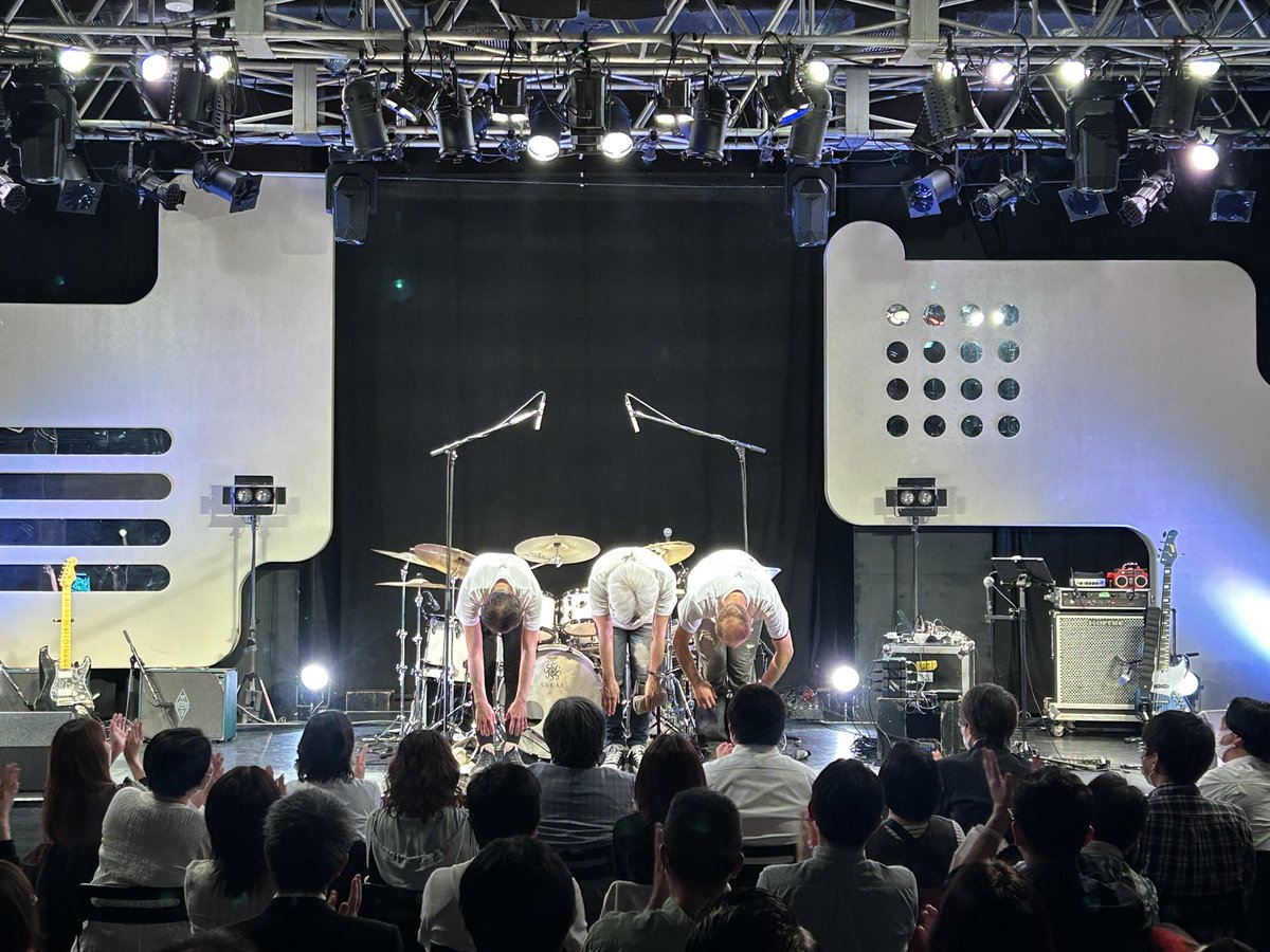 MzesRecordz's tweet photo. 【アカサカトリオ】
アカサカトリオ Live ~Second Edition~
東京公演終了しました！
ご来場いただきました皆様ありがとうございました🕶🕶🕶

明日5/13はBillboard Live 大阪、明後日5/14は名古屋CLUB QUATTROです！
チケット好評販売中です！
 #アカサカトリオ https://t.co/UDfCvCwDMG