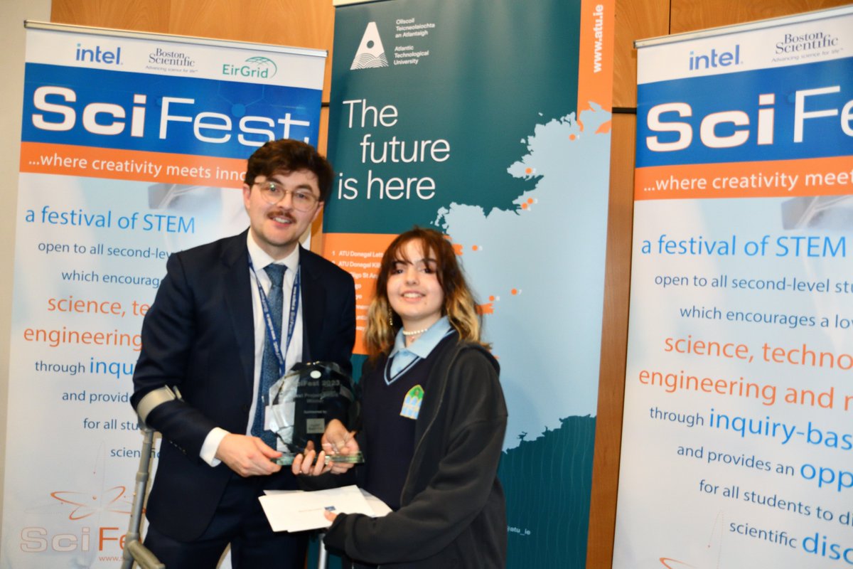 Congrats to Angelina O'Neill @PresHeadford on her remarkable project 'Application of a range of biomaterials towards a more sustainable future,' winner of the Best Project Award at @SciFest4STEM . big thanks Hugo Rowsome @scifest for presenting and providing invaluable support.