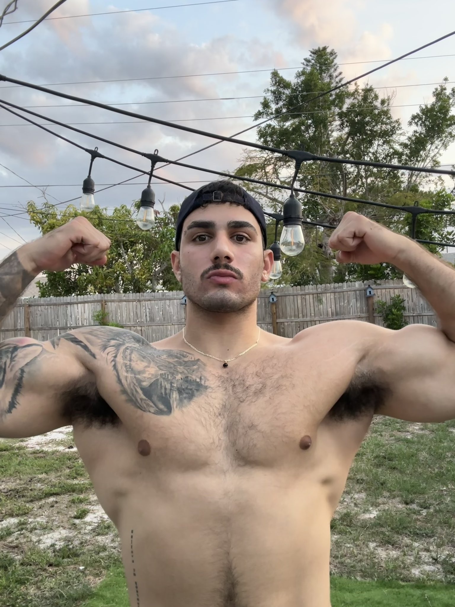 Angelo X:ssä: Heyy t.coSQoSqeyf2Z  X