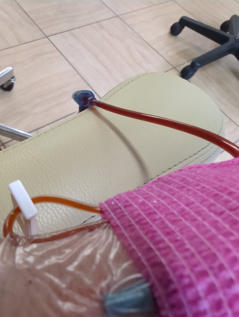 Crohnie77's tweet photo. Iron before the chemo today; this bag hopefully gonna get me through at least June👍🏼💯💯 #timetogrind https://t.co/FayoTO6Yax