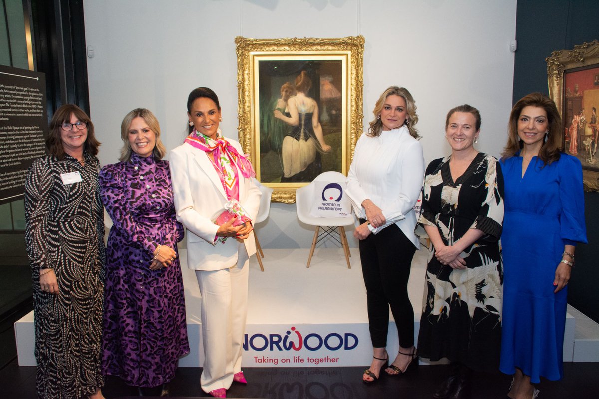 soldier_in_slip's tweet photo. Amazing inaugural women in #philanthropy evening by @norwooduk yesterday, with fabulous star-studded panel and wonderful audience, and an amazing discussion  -  charity is not just about giving, but about committing, giving, volunteering, engaging.  
#inspiring https://t.co/j7prnhWocs