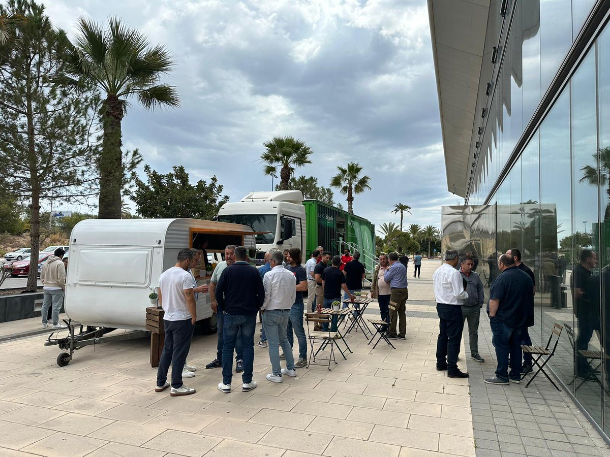 SchneiderElectric ES tweet media