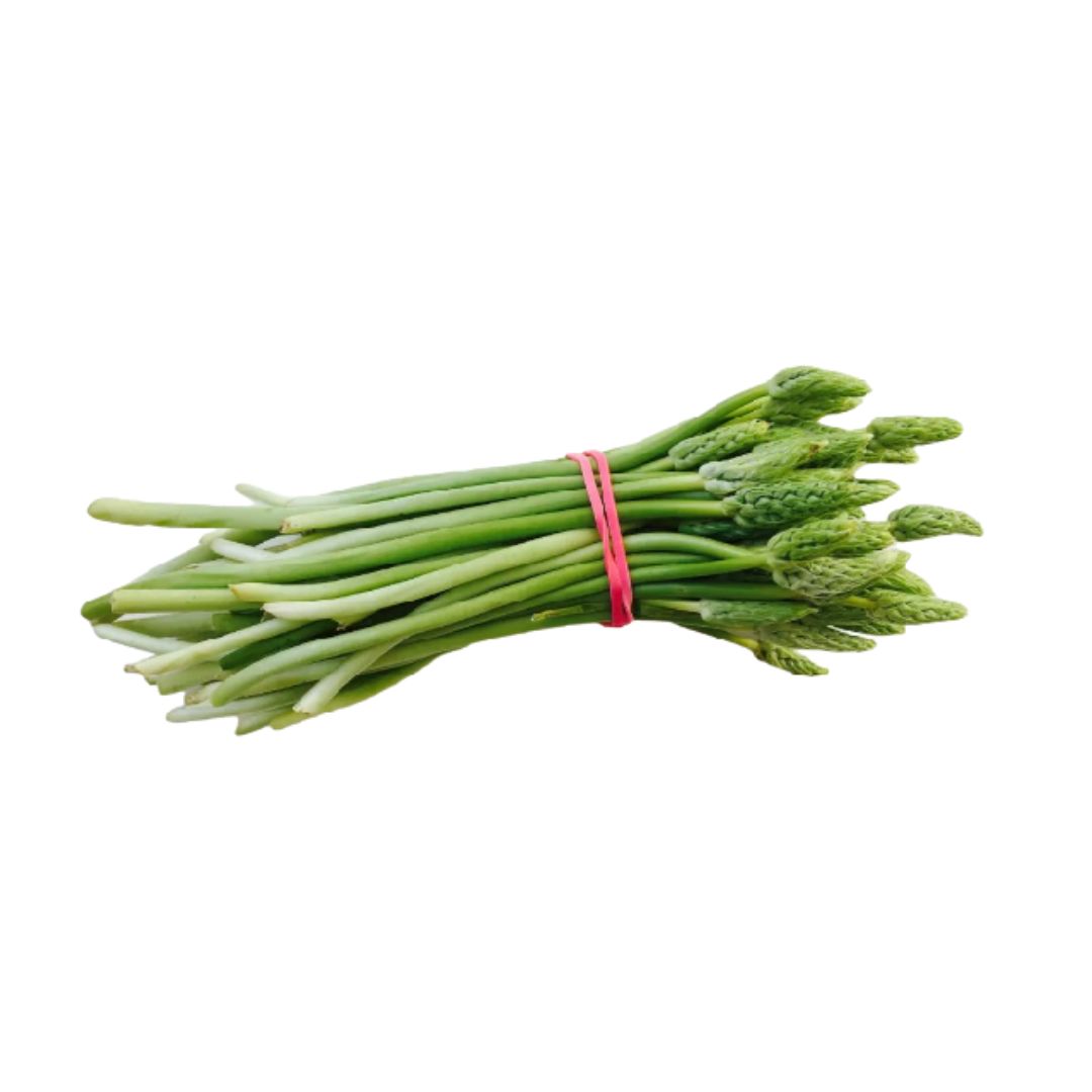 Wild Asparaguses grow about 1 meter tall, are hand-harvested in France, and are full of nutrients with an earthy, grassy, nutty flavour. They are thinner than the classic asparagus, with sharp and crisp spears. #asparagus #food #salmon #vegan #cooking #spargel #steak #vegetarian