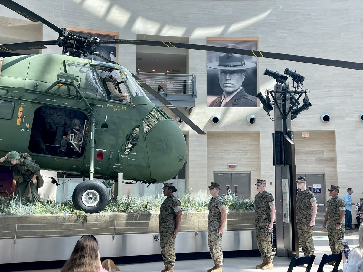 BethanyBratten's tweet photo. Bus 5 Marine Museum at Quantico @OOMS_OLSD @OOMSDC https://t.co/dGFiPzzRhJ