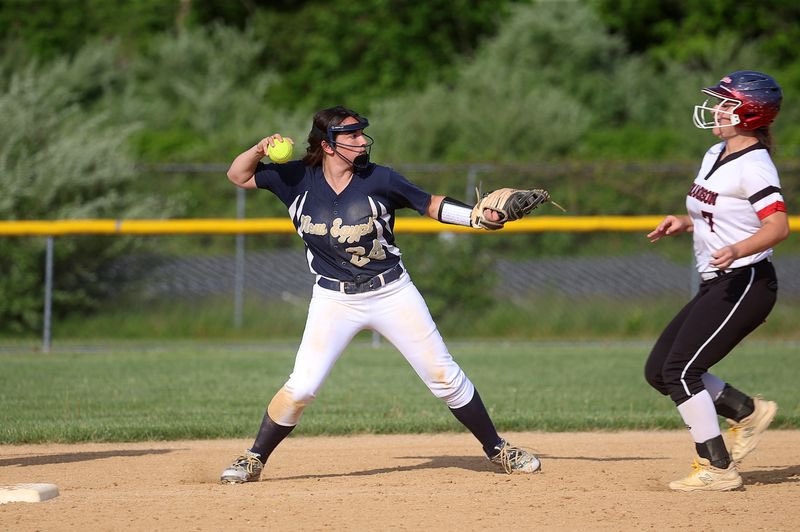 Congratulations to Jr. Sara Scozzari for getting her 100th (101st and 102nd) career hit!!
Sara, a Universe of Albany commit, went 4 for 4 with 2 RBI in a tough loss 9-6 extra inning loss to Cinnaminson.