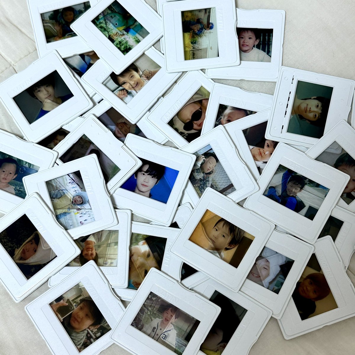 𝗧𝗛𝗘 𝗗𝗥𝗘𝗔𝗠 𝗦𝗛𝗢𝗪 𝟮 : 𝗜𝗡 𝗬𝗢𝗨𝗥 𝗗𝗥𝗘𝗔𝗠
#RT 
드림쇼 앙콘 기념 2번째 나눔 
베이비드림 슬라이드필름 ꢭ 

도파민 중독자들을 위해
오직 랜덤으로만 나눔합니다 ➰

➰ 막콘 6/3만 .ᐟ .ᐟ 
➰ 수량 : 약 150개 
➰ RT + 드림 버블 63일 ⬆️

자세한 내용은 차차 타래로 🐰💚