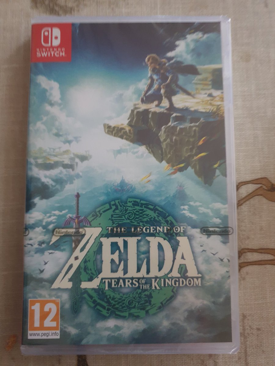 PumpkaBee's tweet photo. Would you guys love to watch my gameplay this? Just got it today, cant wait to play jt https://t.co/gIY9SyYMuU