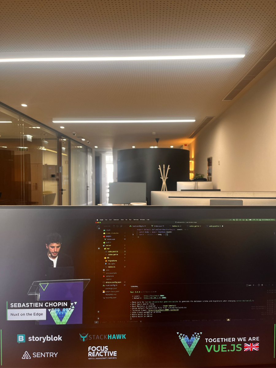 🪀 Watching Vue.js London at the office @pixelmatters_ 

#VueJSLive