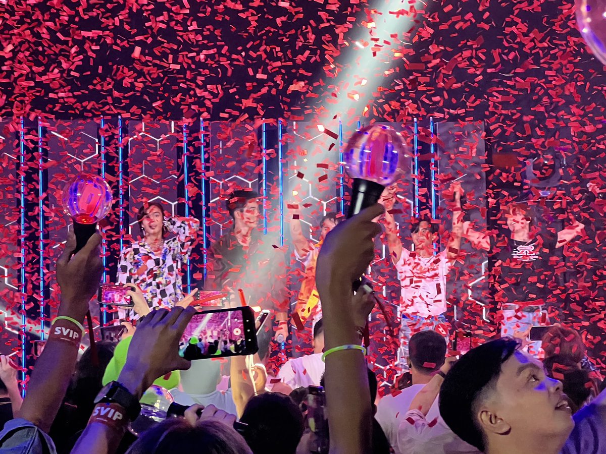 softiegelo's tweet photo. best night, best night of our lives.
congratulations my best boys! you deserve everything in this world. we, your ACEs loves you five so much! 🤍

CONFETTI NA MAY KONTING BGYO!

BGYO Extraordinary Day
#BGYO_BeUsAlbumShowcase

#BGYO @bgyo_ph https://t.co/KFh0NuyvK6