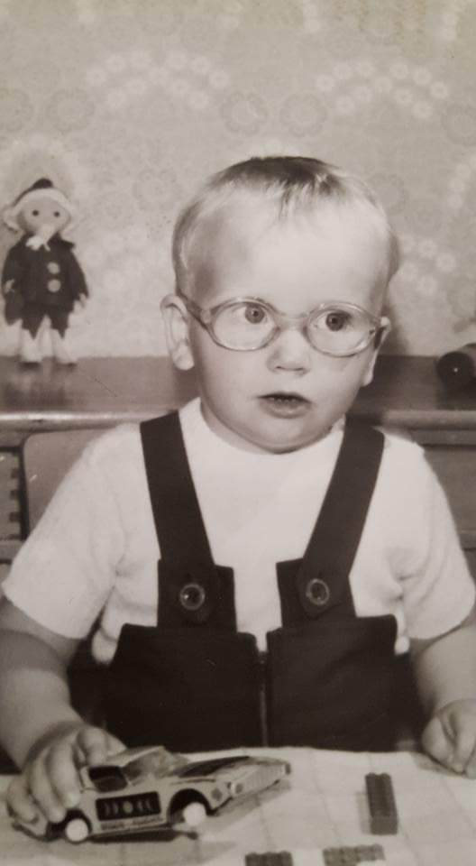 MaHaPdm's tweet photo. Der kleine Matthias möchte gern aus dem tiefsten Osten abgeholt werden... 🤣🤣🤣 https://t.co/MOIcAhMQ2E