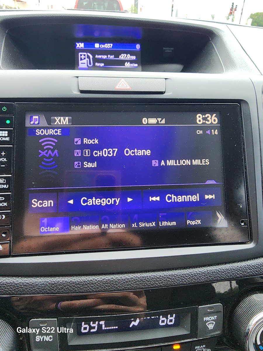 Yaaasss!!!! New @saulband music ❤️🔥🔥🔥 keep it coming @SXMOctane !!

@josemangin 
#amillionmiles #sxmoctane #saulband