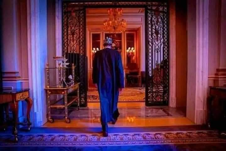 TobiasEkene's tweet photo. President Muhammadu Buhari Has Offically Left The Presidential Villa And Moved To The Glass House In Preparation For The Transition To A New Government On The 29th of May, 2023.

• Joe Igbokwe https://t.co/024U63FSk1