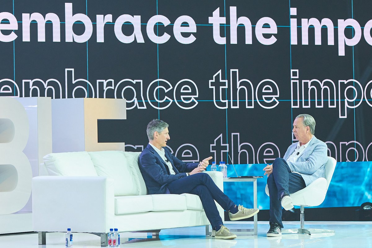 williamawhite's tweet photo. Grateful for the opportunity to be part of the first @MMAglobal #POSSIBLEConference sharing how we build lifelong relationships with our customers @Walmart. Unwavering curiosity and a spirit for innovation fuel our ability to understand, reach, and connect with our customers. https://t.co/4ClNm4Pous