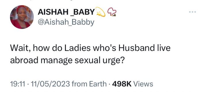 PoliticizedI's tweet photo. @yabaleftonline This post made me to remember that this evening , A woman cross a shoulder of a man and they where walking on the road side discussing. The Guy asked her what about your husband, i was like 😲😲, These people looks like people who had gone or knack first round 😂 Life of a man https://t.co/eXCTX2CoqX