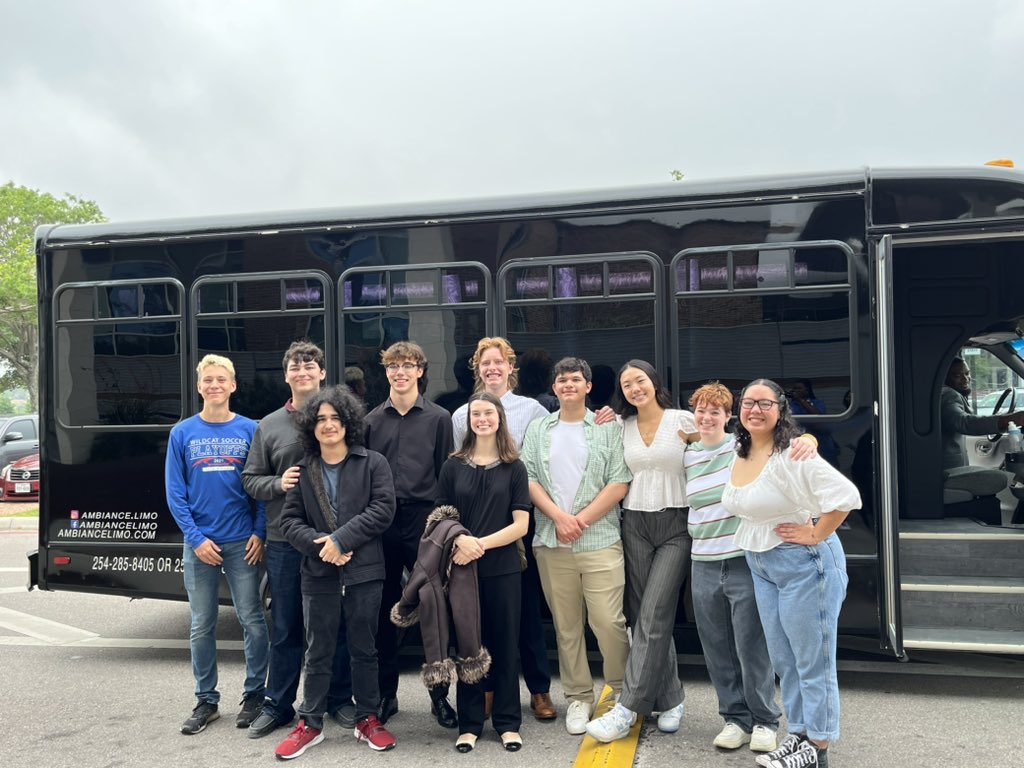 thscounselors3's tweet photo. Celebrated our Top 10 students today with lunch at Cheeves and a personalized tour of the administration building by @OttTempleISD. Your counselors are so proud of you 🎓 https://t.co/xTI207bDQw