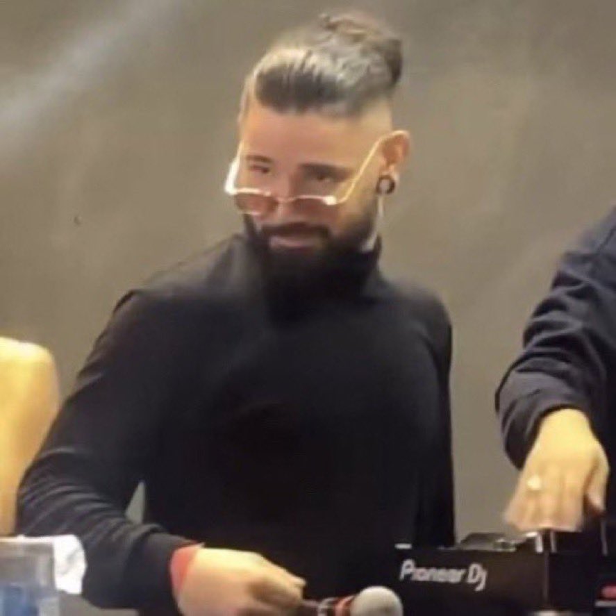 Electric Hawk ⚡️🦅 tweet media