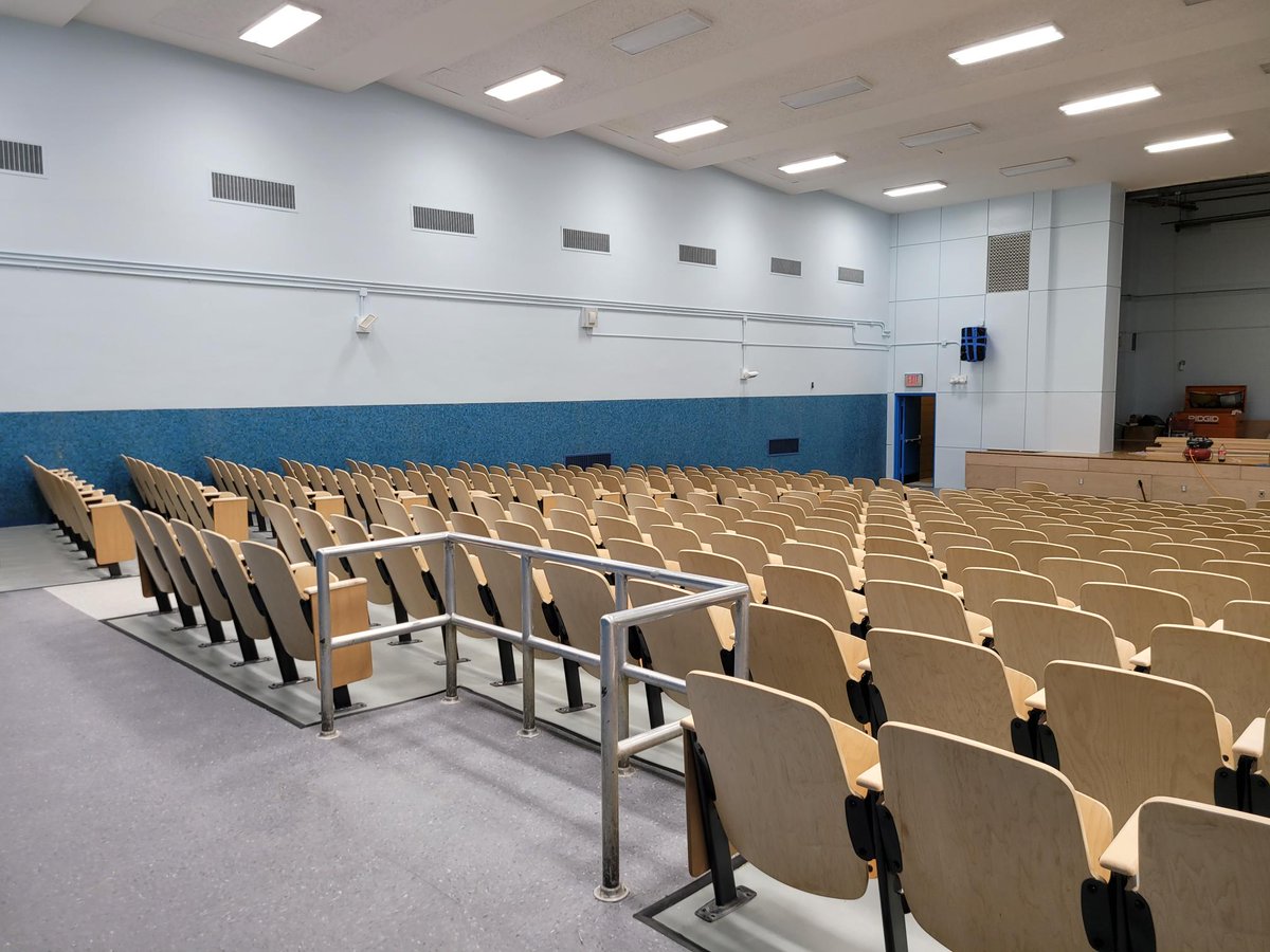 NYC_SCA's tweet photo. @NYC_SCA Project of the Week: P.S. 307 in District 13, serving 332 students in grades Pre K-5, now has an upgraded auditorium with a new stage, flooring, chairs and AV equipment as well as an adjoining, fully accessible bathroom. @NYCSchools https://t.co/zdpYL3jOZu