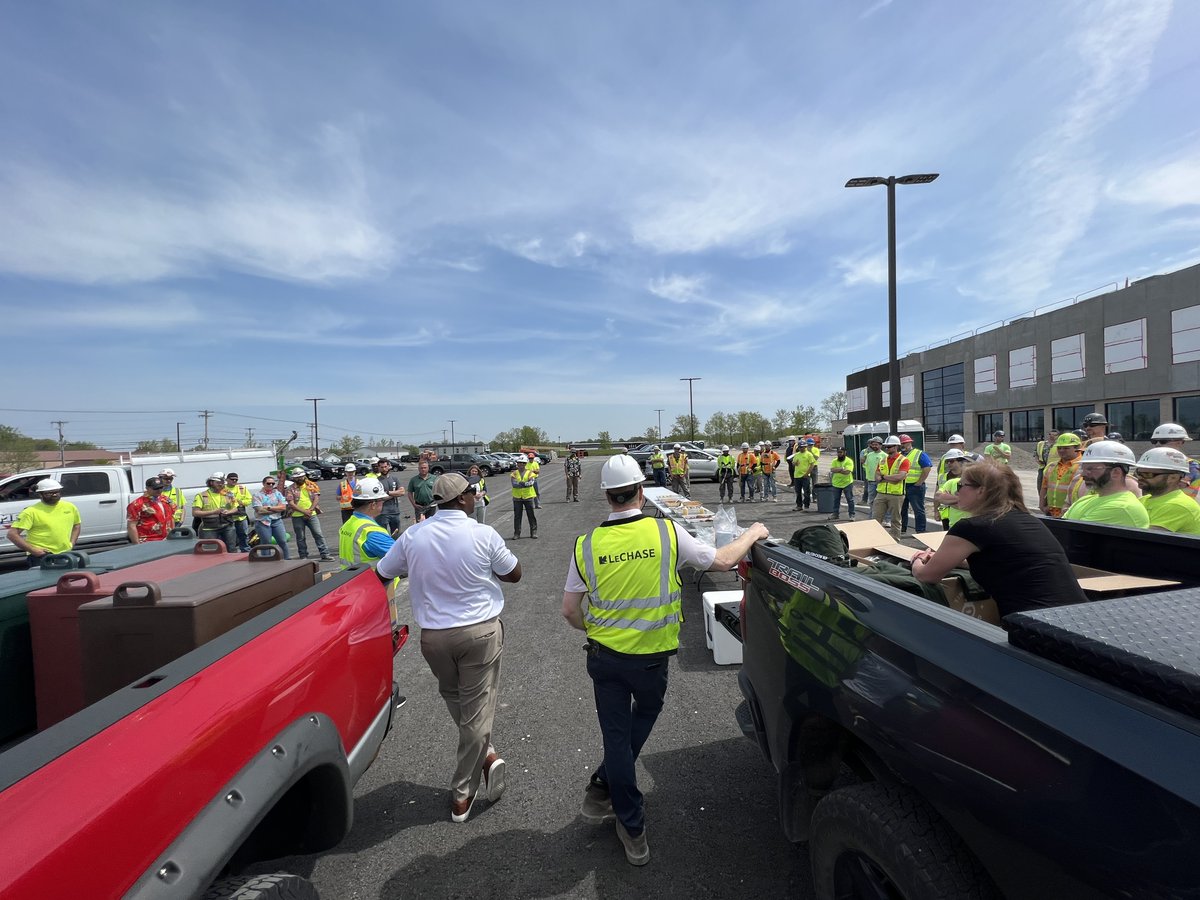YMCARochester's tweet photo. In partnership with our friends at LeChase, we hosted a lunch today for the amazing contractors who have been working on the Sands Family YMCA. Progress is happening daily and in just a little more than 20 short weeks, we'll be welcoming members in! https://t.co/LowvFOnKjl