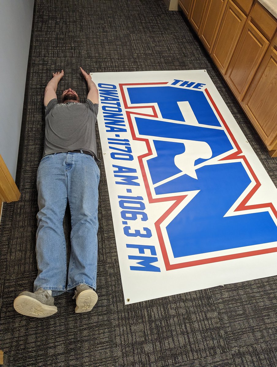 TheFANOwatonna's tweet image. Our host of @MicdUpMisfits, @Owatonna_Jon showing off just how huge this new banner Sign Pro made us is! #whoa #kindofabigdeal #theFAN