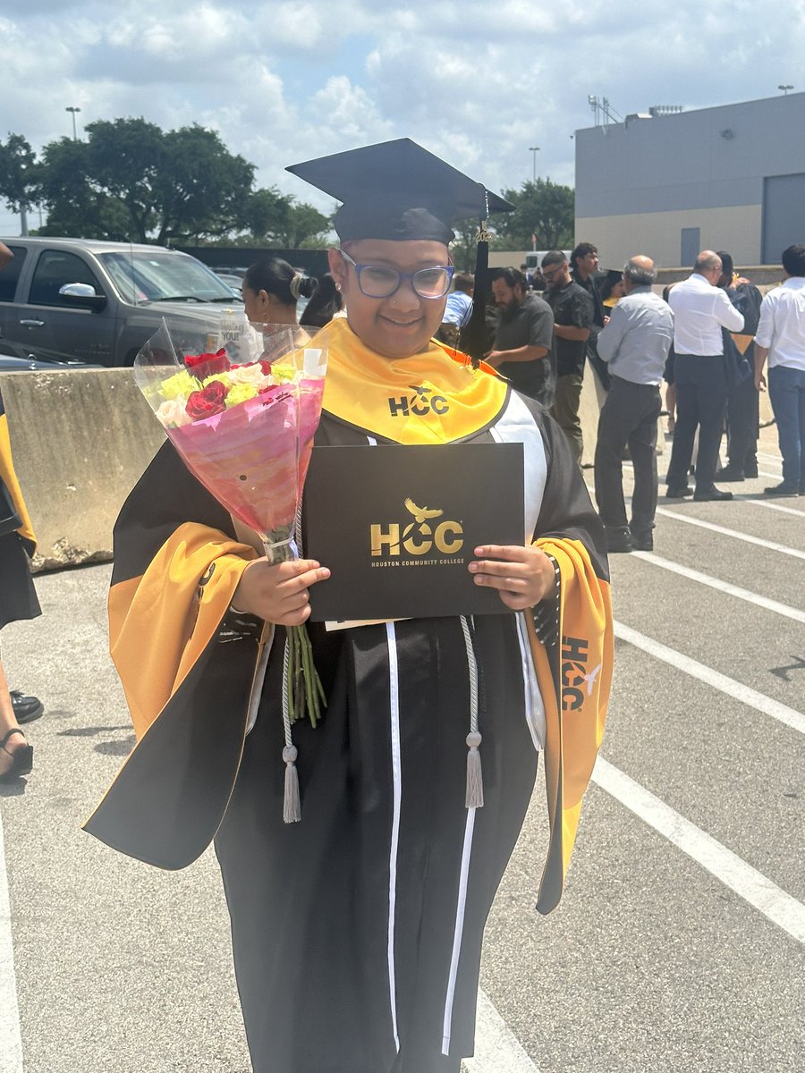 So Fayth did a thing today!!!! She was the only one from @JackYatesHigh to walk Houston Community College Commencement ceremony today. Special thanks to Mr. Meador and Mr. Judice for teaching her the skills and knowledge to obtain her Certification in Logistics and Supply Chain