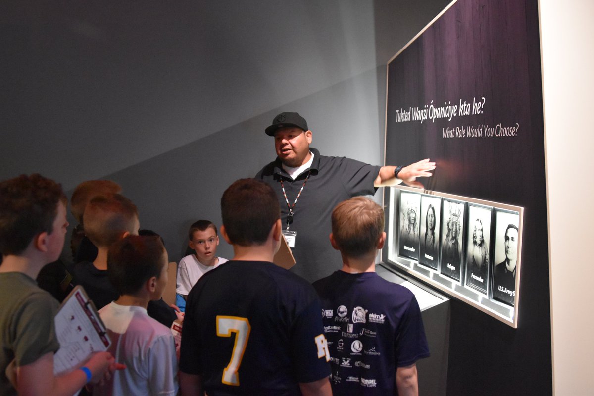 Fourth grade students from Glendale Elementary visited Hoċokata Ti - Cultural Center and Public Exhibit on Monday to learn all about the Mdewakanton Dakota history and culture!

#WeArePLSAS