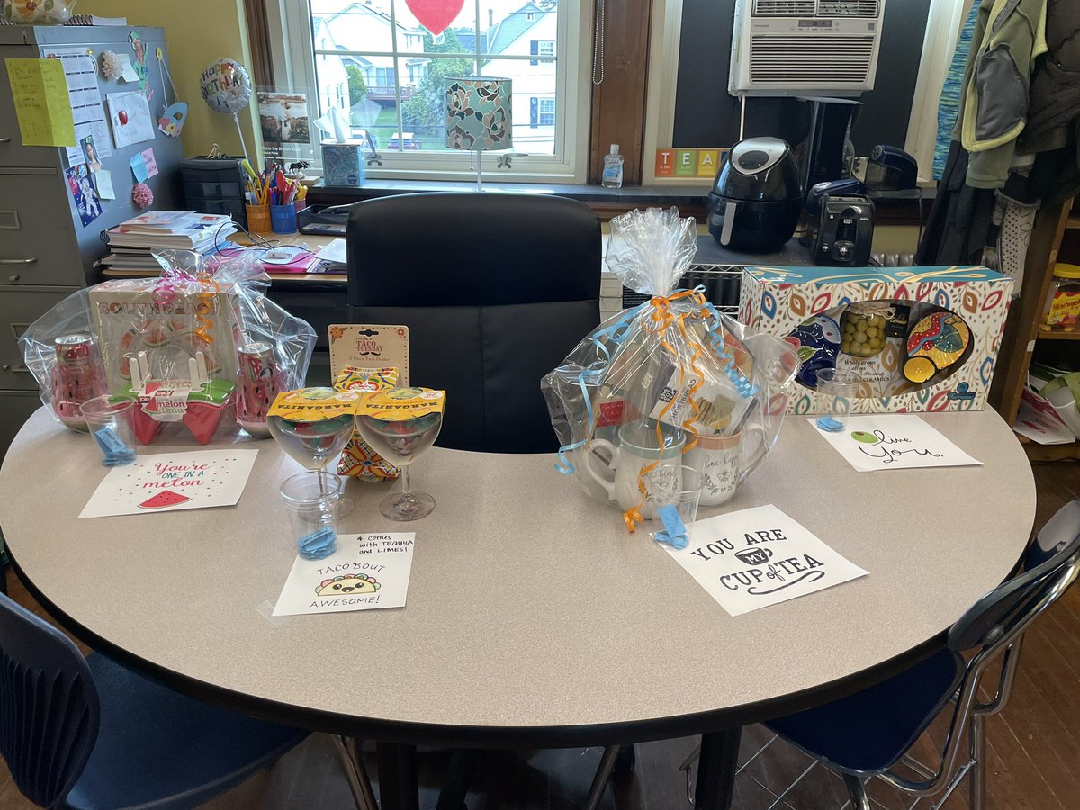 samuel_fanfan's tweet photo. Teacher Appreciation week raffles! #BurncoatPrep @drrmonarrez https://t.co/9nfOmiJafv