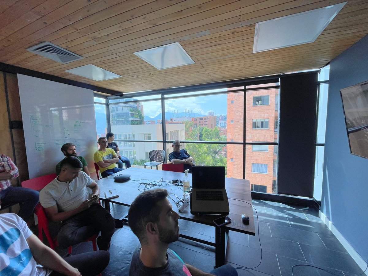 Pyxisportal's tweet photo. 20 ediciones, diez años apostando a la coconstrucción y el intercambio como forma de crecer y seguir transformando nuestro ecosistema 🤗
#20OpenNoSonNada
#PyxisOpenSpace https://t.co/gW4fuZsJO0