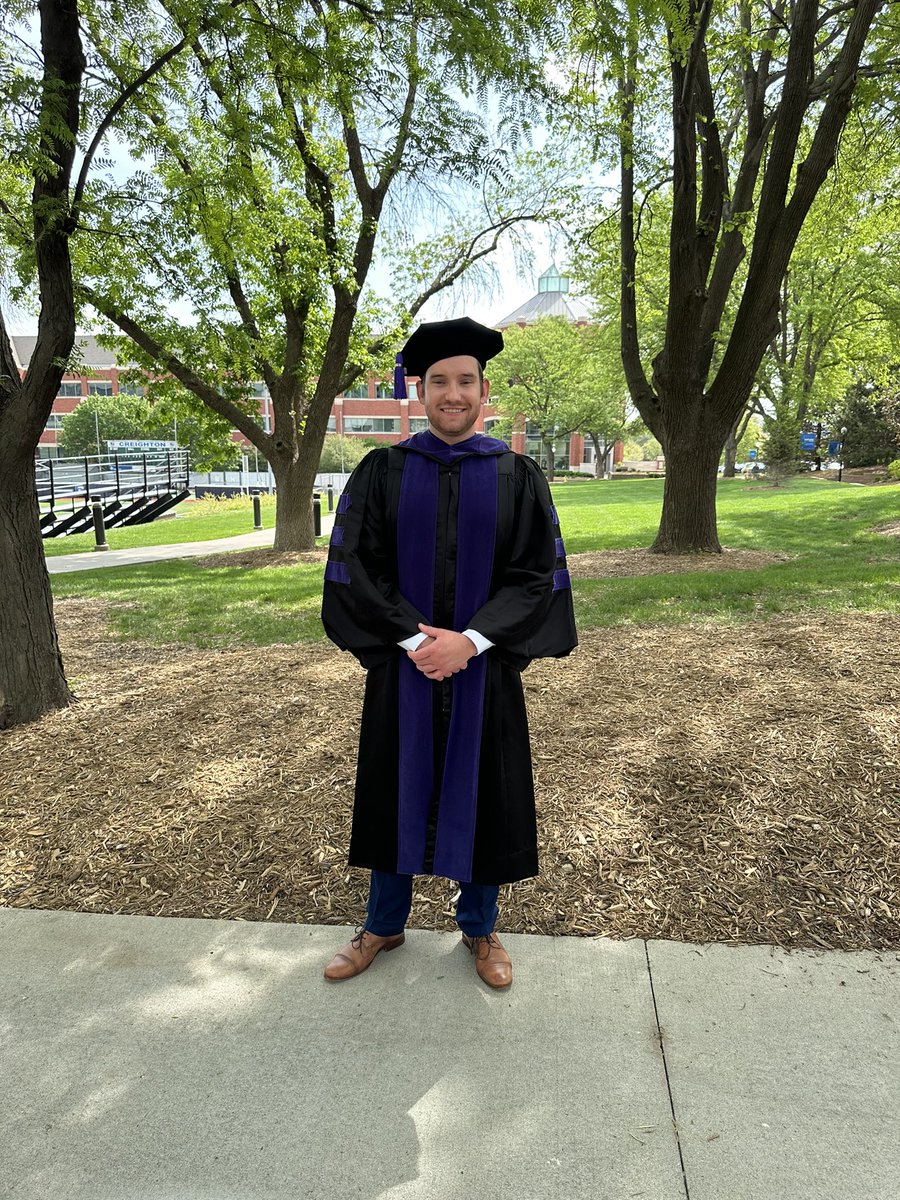 Connor_J_M's tweet photo. Officially Connor Martin, J.D.

So excited to move back to DFW, where I accepted a post-bar exam position at a law firm in Dallas! https://t.co/qrMMF0EswS