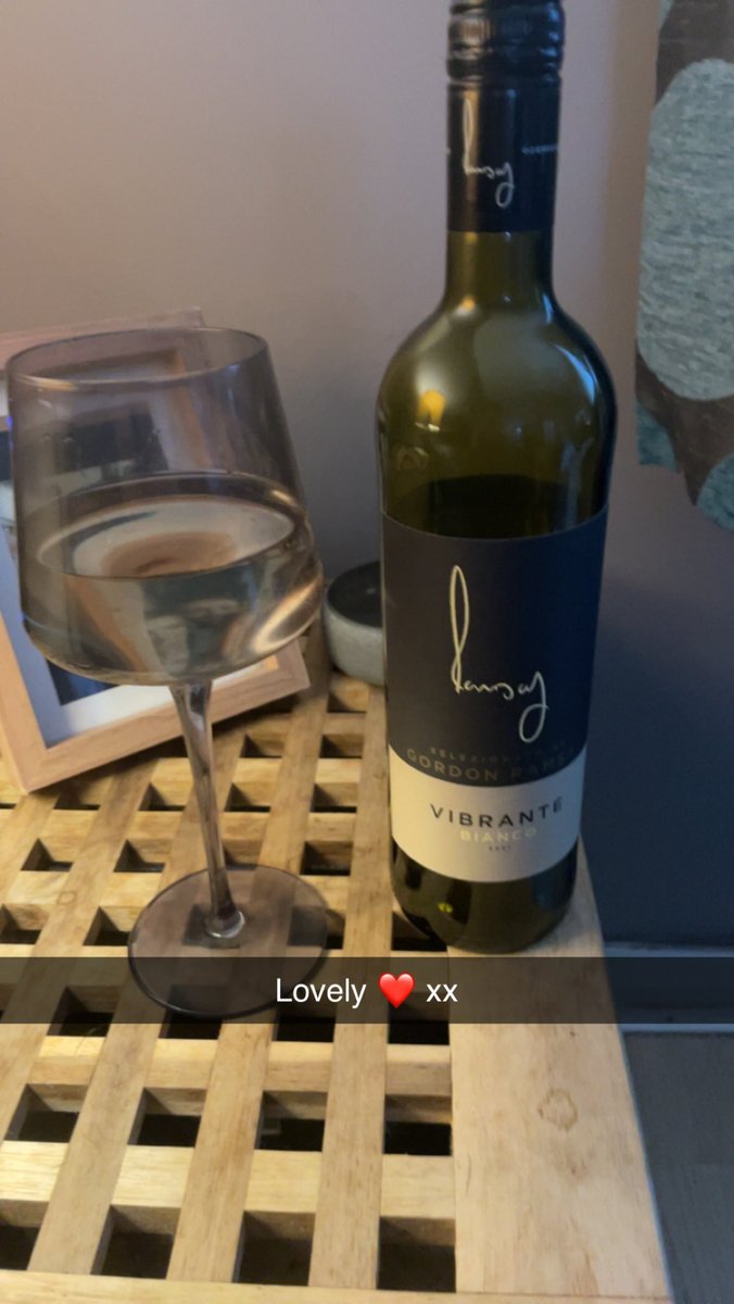 gemlids's tweet photo. @GordonRamsay tried this tonight and have to say it’s the nicest wine Iv had in a long time … will definitely recommend and will definitely have it again 🍷🍷 xx https://t.co/YvycNUkyar