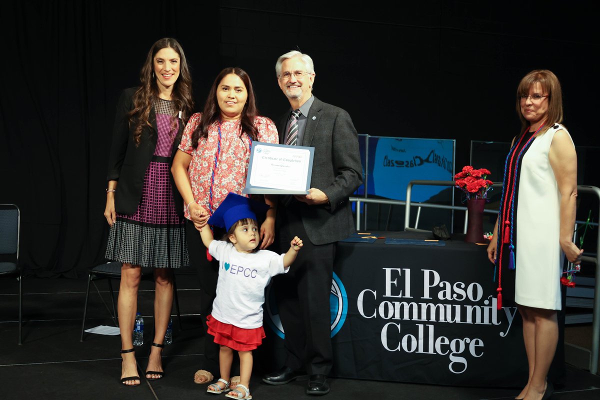 #FunFactFriday
The first graduating class of AVANCE to College at <a href="/EPCCNews/">EPCC</a> in 2022
The inaugural cohort graduated 16 parents, &amp; shortly after graduation, 100% of those graduates were already enrolled in education courses &amp;/or a workforce program
#AVANCE50 #Graduation #Friday