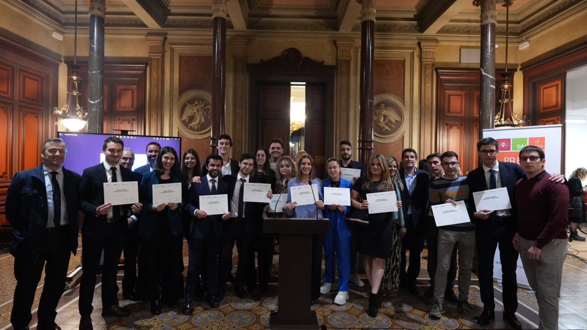ICABarcelona's tweet photo. Els guanyadors/es del 5è #TriangularUniversitats han estat:   

• Dret Penal - @DretUPF
• Dret Civil - @DretUPF

Enhorabona a tots els guanyadors/es! 👏🏻 https://t.co/ZizR5qyARg