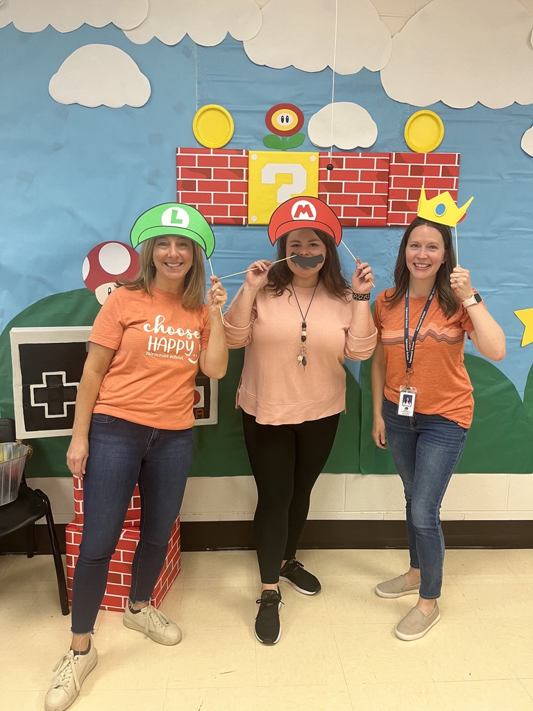 Ms. Kroll tweet media