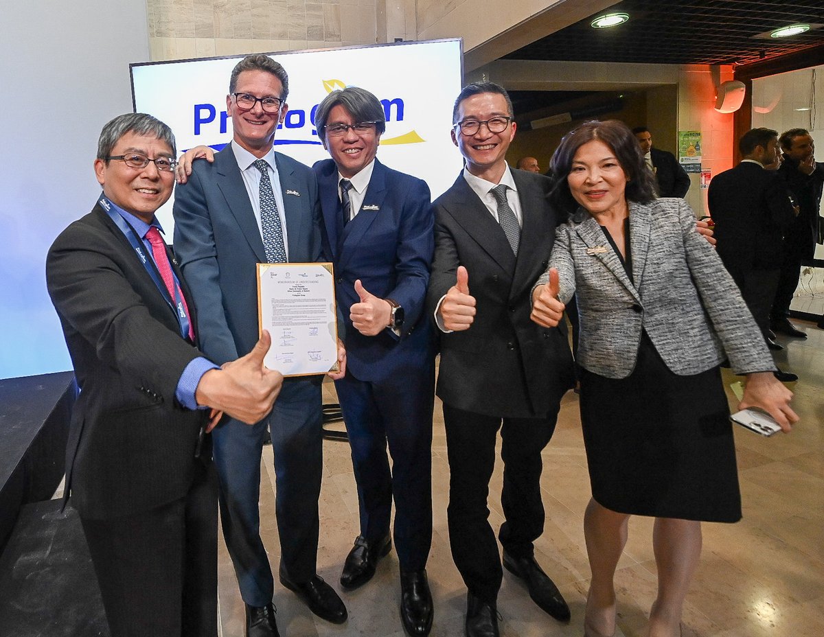 ProLogium's tweet photo. Pourquoi nous avons choisi la France :
👉 Le fort développement du marché du véhicule et des batteries électriques,
👉 La disponibilité d’électricité décarbonée,
👉 La qualité exceptionnelle du site du Port de Dunkerque
#ProLogiumFR https://t.co/hOMXotCH30