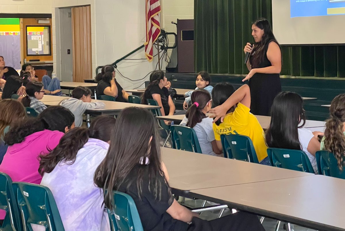 LasPalmasEISD's tweet image. Thank you to @TeriCastilloD5 for joining us for Fierce Female Friday!!! Our students appreciated hearing about all you do for the community! #LPEPawsUp #LPLS4Girls