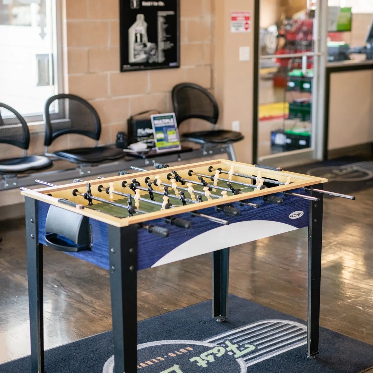 FastLaneAutoCC's tweet image. Our cozy waiting room is perfect for reading a book or even playing a game while you wait for your vehicle&apos;s diagnostic or maintenance appointment at Fast Lane Auto Service.