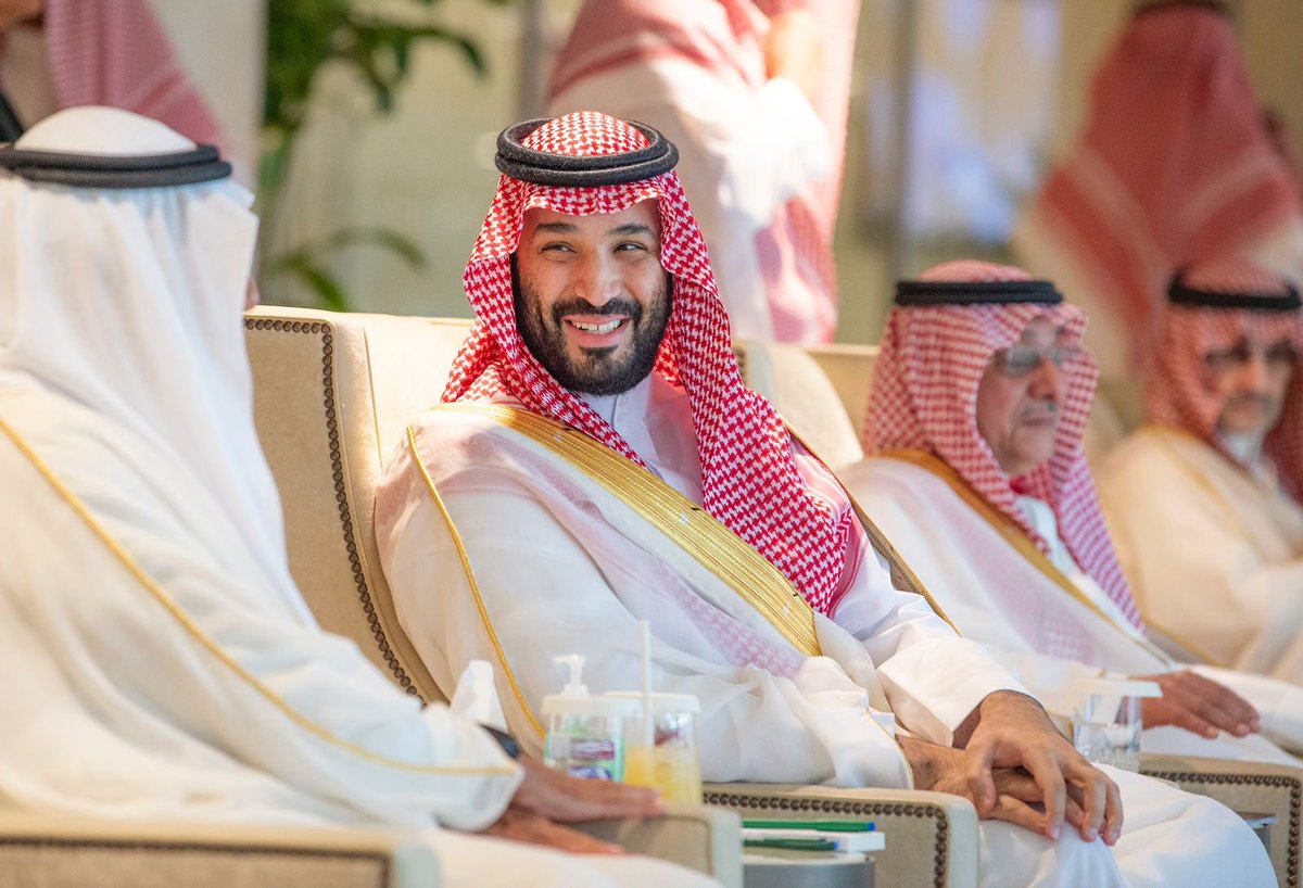 Bandaralgaloud's tweet photo. تحت رعاية سيدي  #خادم_الحرمين_الشريفين ..
سمو سيدي #ولي_العهد يحضر المباراة النهائية على كأس خادم الحرمين الشريفين للموسم الرياضي 2022 - 2023، بين فريقي الهلال والوحدة على ملعب مدينة الملك عبدالله الرياضية بجدة. https://t.co/fpqgCi6Eez