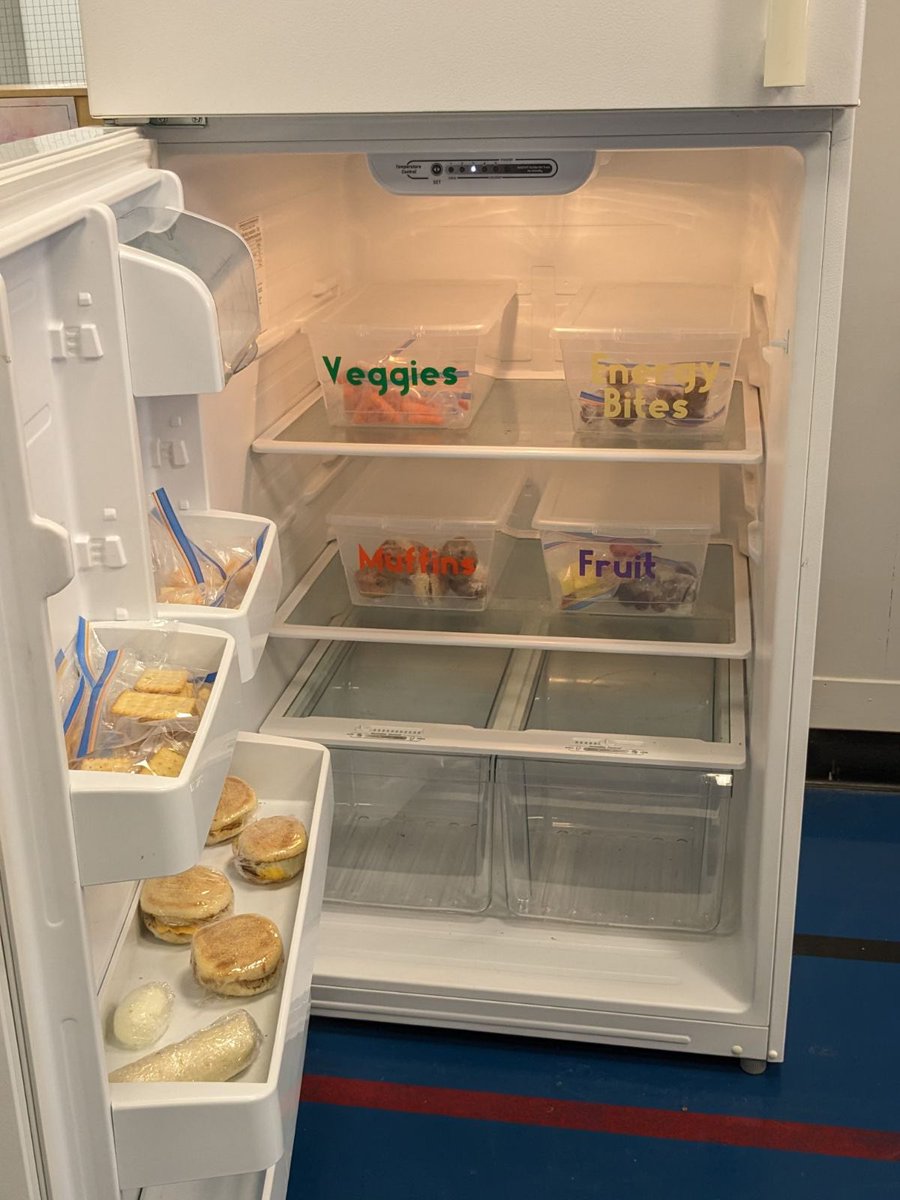 sacseagles's tweet photo. SACS foods program and kids fridge fully stocked each day #breakfastprogram #healthystart https://t.co/xk1K3xb6z9